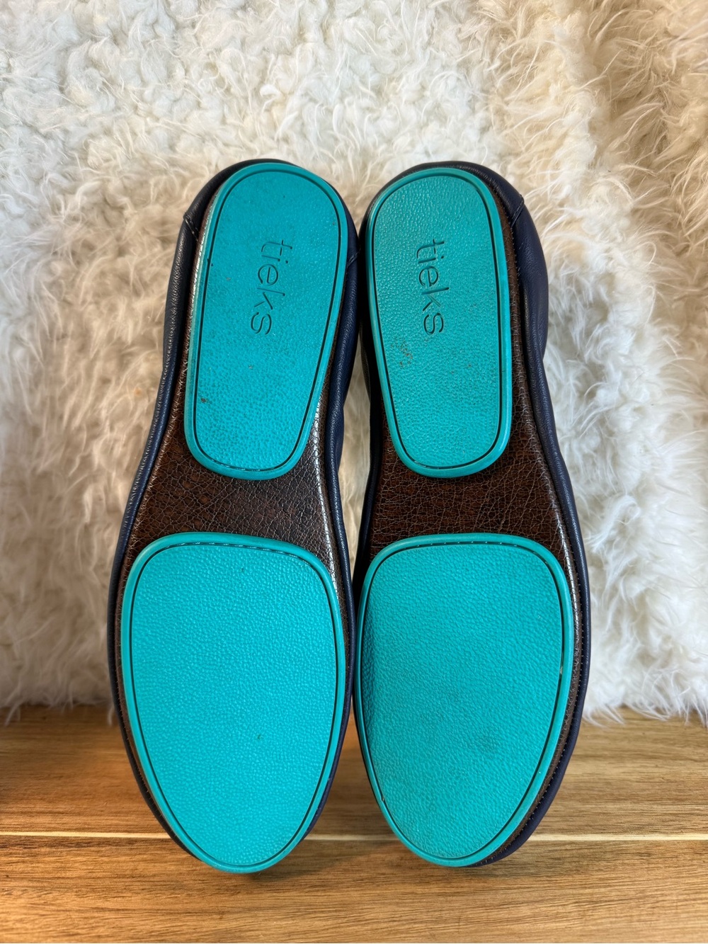 Tieks California Navy size 8 - Picture 11 of 11